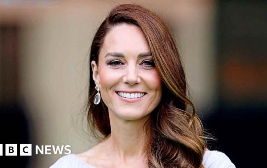 Kate-Middleton-sconvole-i-sudditi-Lineadiretta24