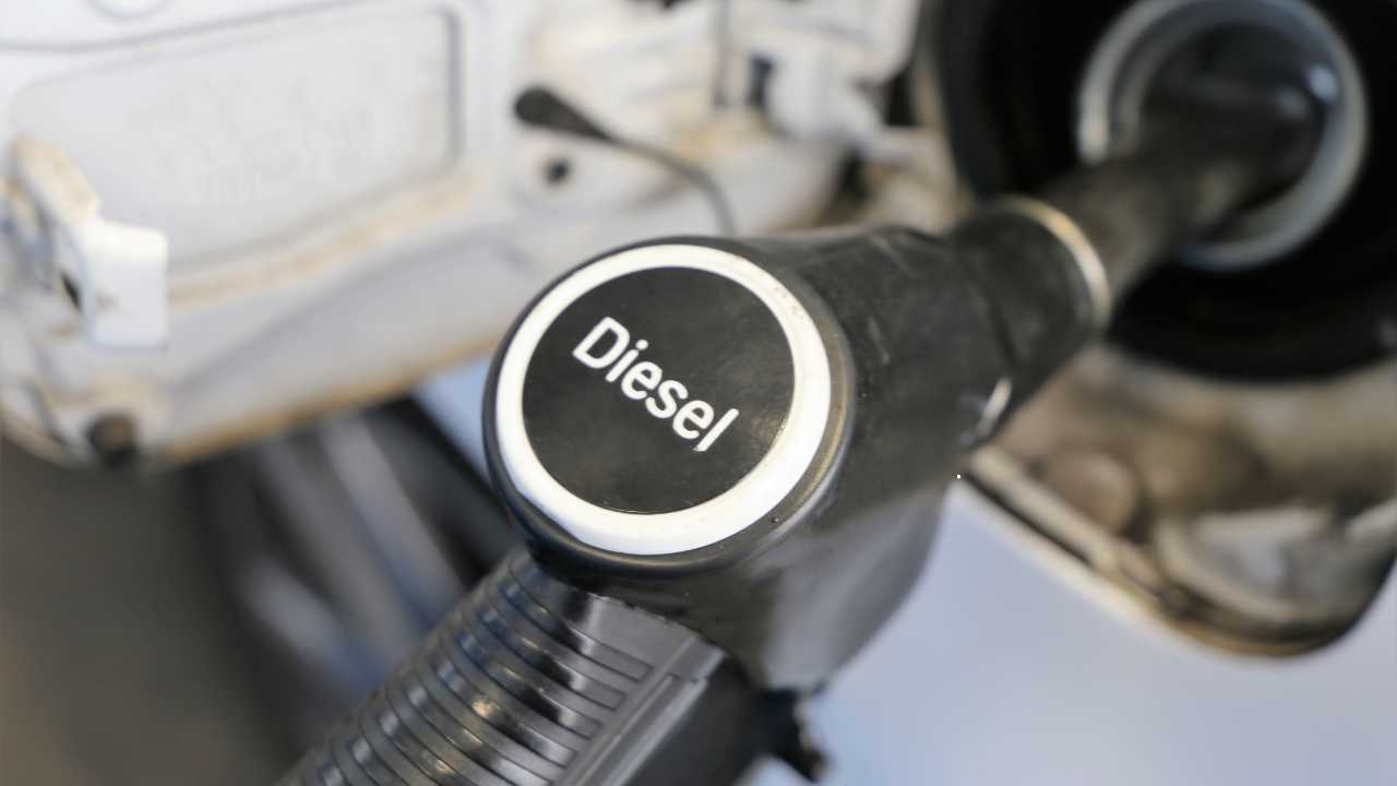 Auto diesel - fonte_Canva - lineadiretta24.it