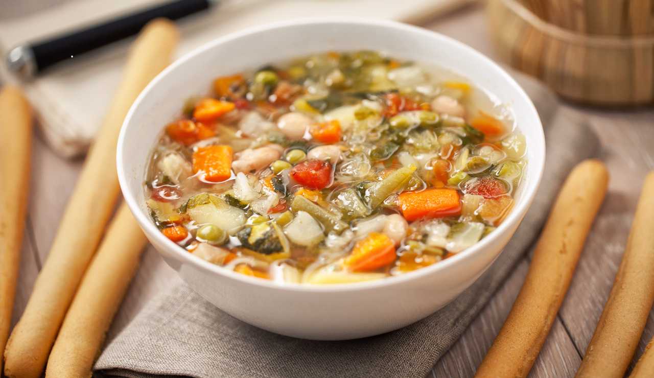 Minestrone - fonte_Canva - lineadiretta24.it