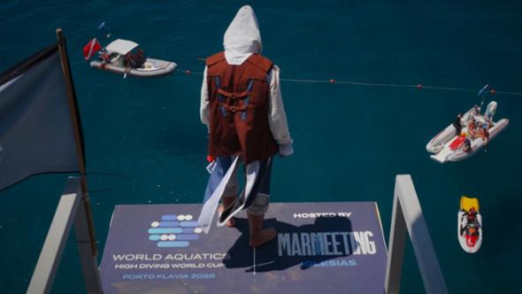 Assassin’s Creed, il Salto della Fede diventa realtà in Sardegna con il tuffatore