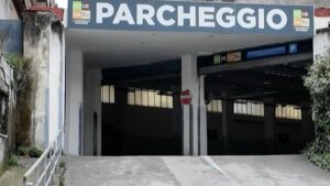 Ingresso del parcheggio coinvolto nel pestaggio ad Avellino