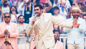 Bad Bunny durante un concerto