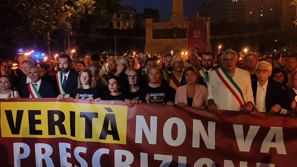 Fiaccolata per Paolo Borsellino a Palermo