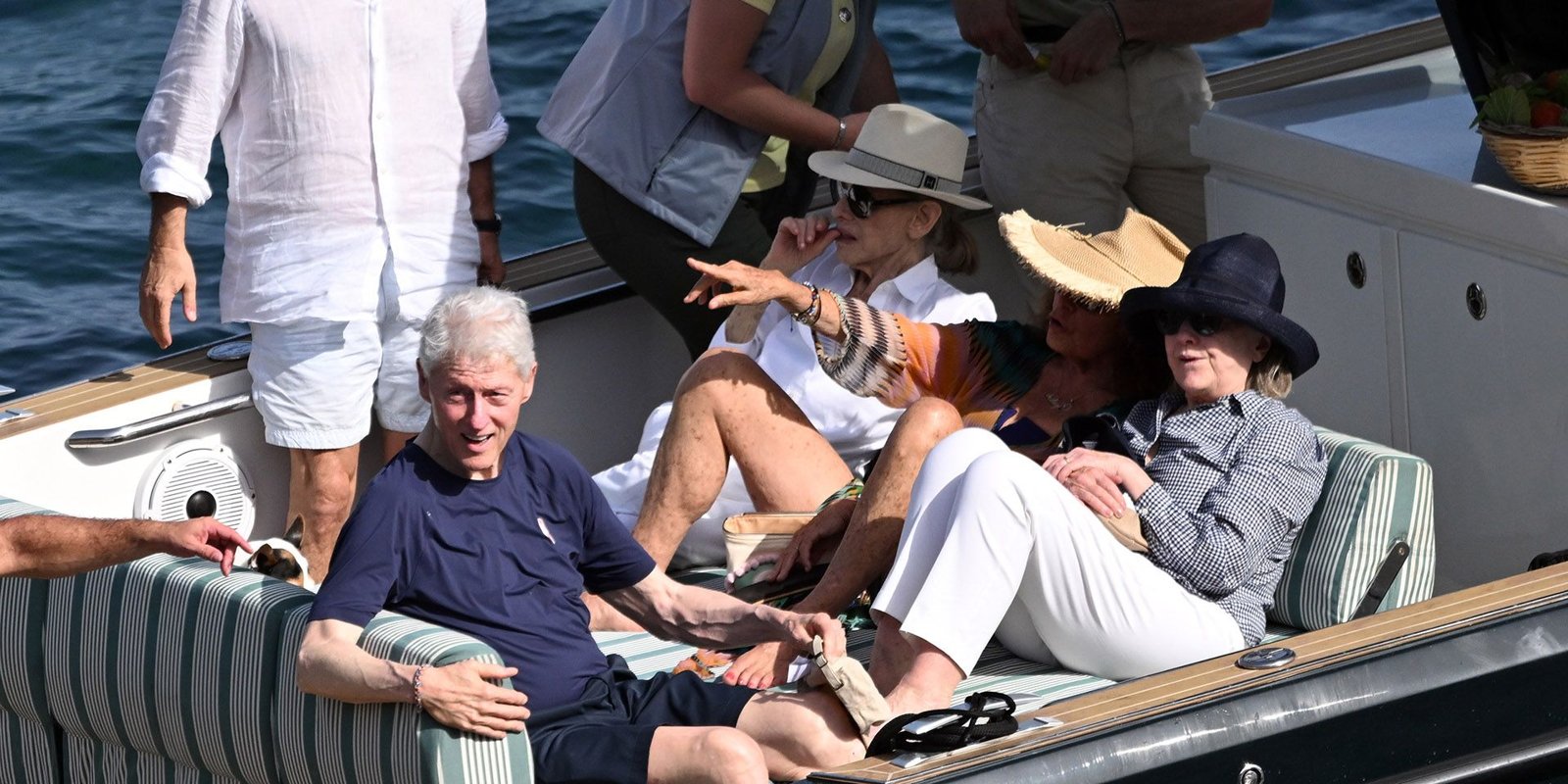 Bill e Hillary Clinton in vacanza insieme in Costiera Amalfitana: le foto esclusive