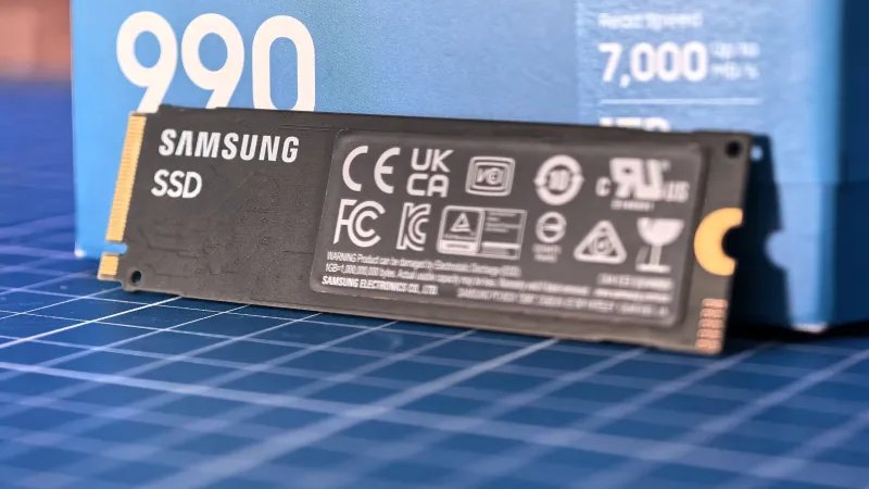 Samsung 990, il nuovo SSD ad alte prestazioni con qualche compromesso