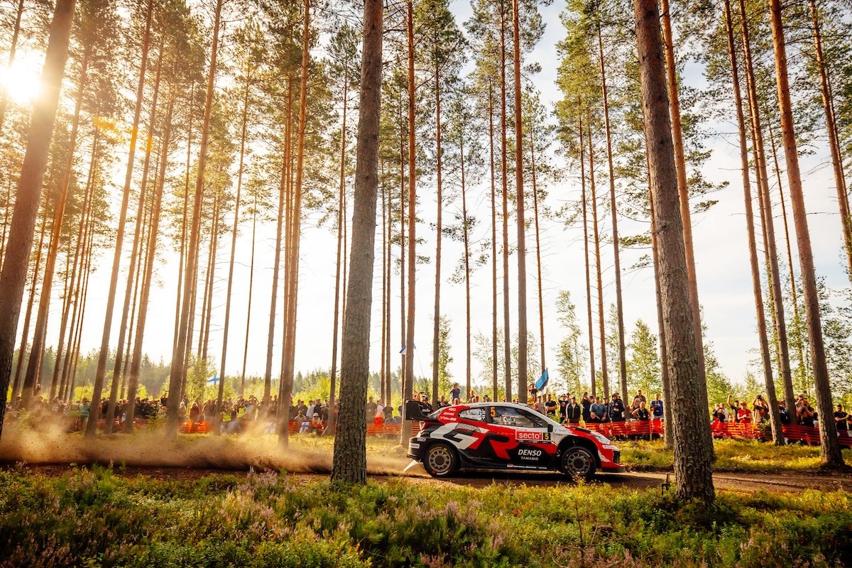 Sami Pajari prende il comando al Rally Finlandia dopo l’incidente di Ogier
