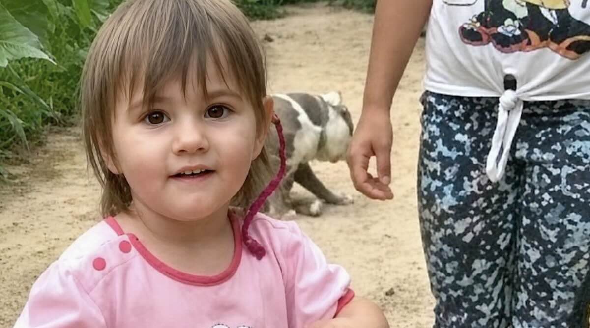 Beatrice morta a Bordighera, padre chiede giustizia e affidamento alle sorelle
