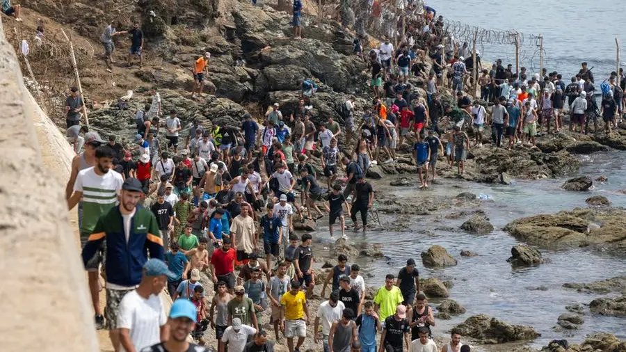 L’UE si chiude in fortezza: migranti, Schengen e esternalizzazione in discussione