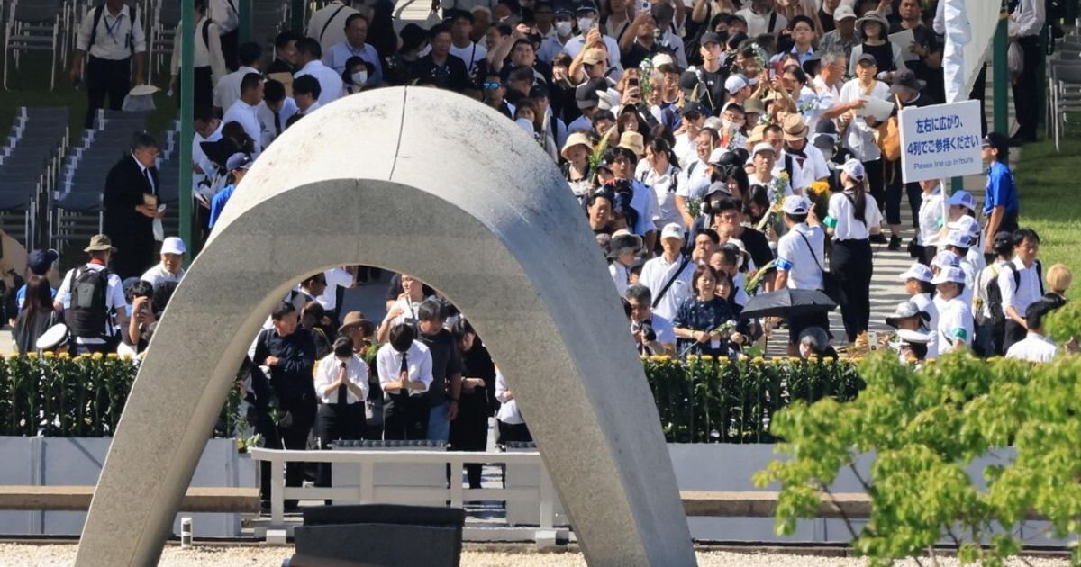 Hiroshima celebra 81 anni del bombardamento, mentre Takaichi apre dibattito sulla deterrenza nucleare