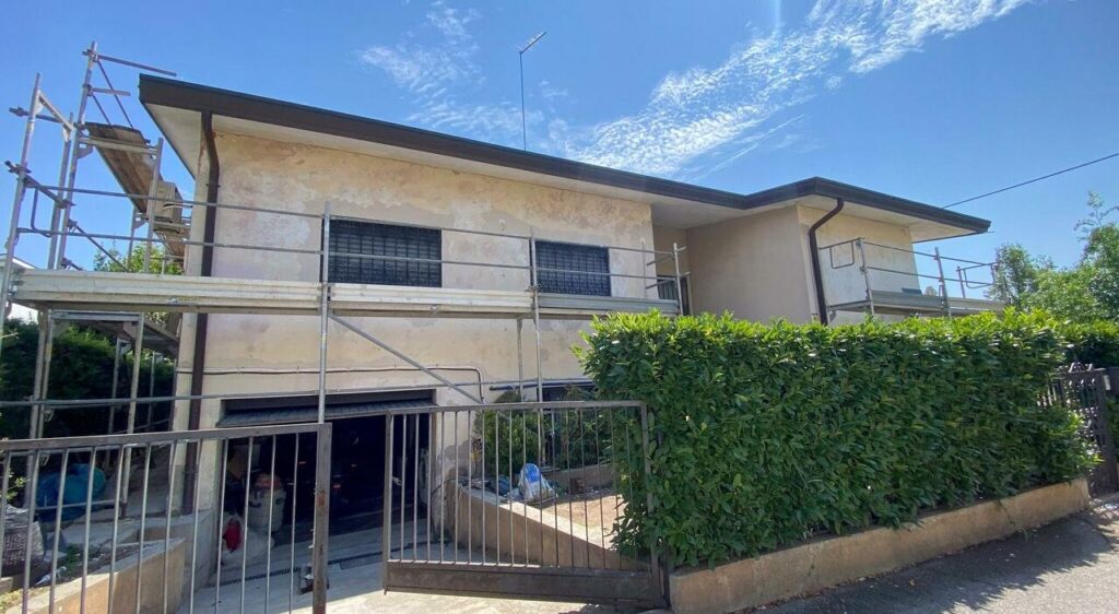 Nicu Terletchi muore dopo un malore in cantiere, corpo spostato a casa del titolare della ditta