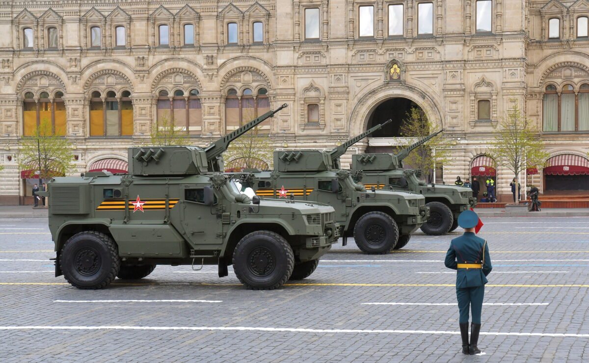 Russia, la guerra ha spinto gli stipendi ma ha messo in crisi le aziende