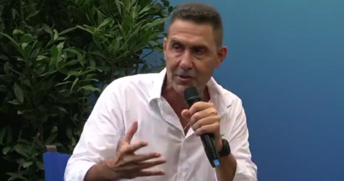 Vannacci attacca governo Meloni: “Segue l’agenda Draghi, ha le gomme forate e non ha benzina”