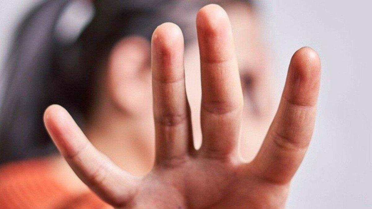 Violenza sessuale e lesioni a 16enne, 21enne arrestato a Foggia