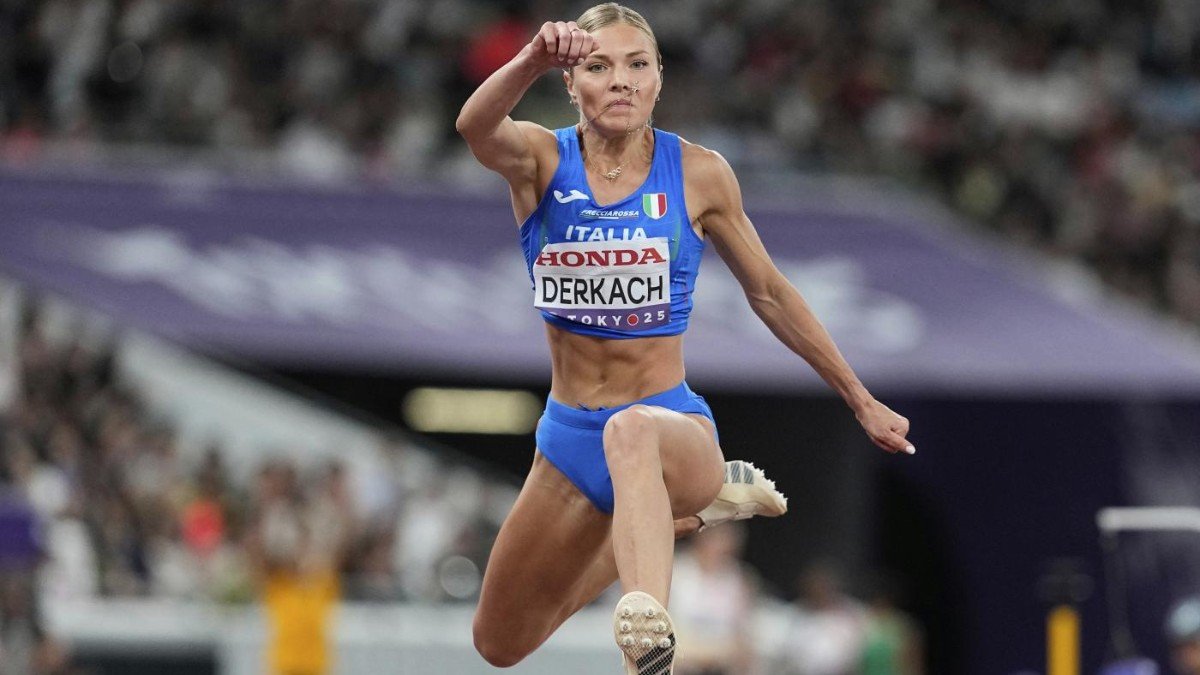Dariya Derkach vince l’oro nel salto triplo a Birmingham dopo un anno di sofferenza
