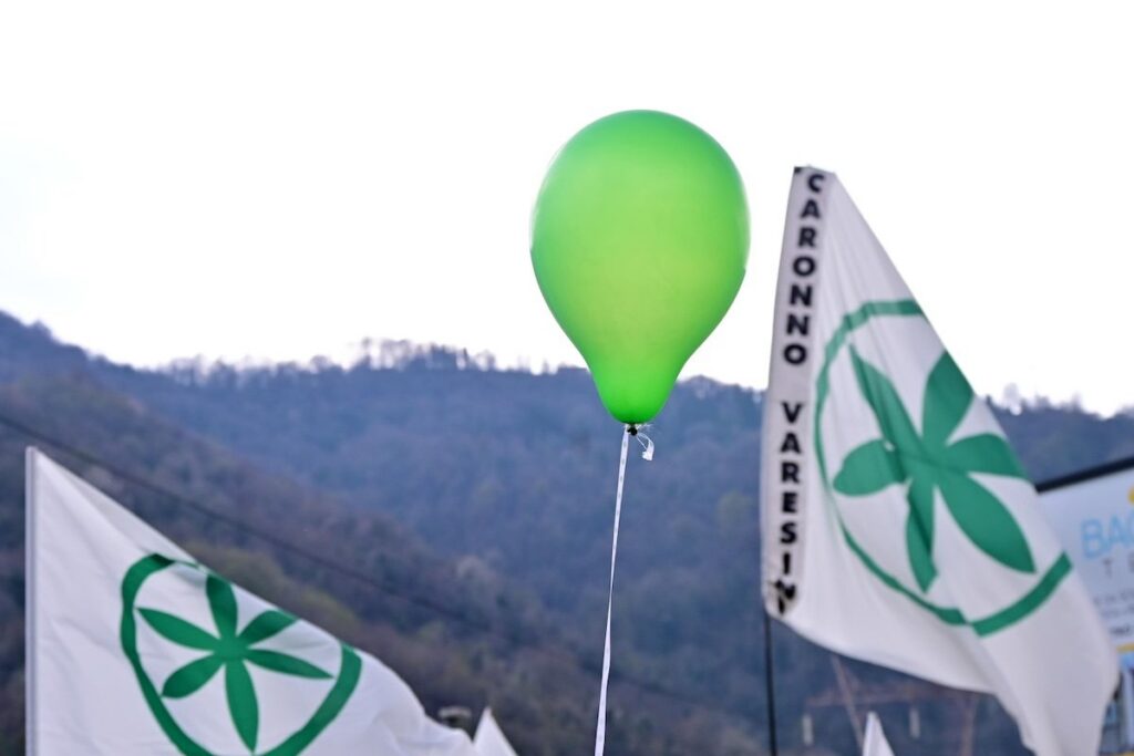 Tensioni interne alla Lega, Grimoldi: «A Pontida non ci sarà neanche chi mette giù le panche, se Salvini non cambia resta solo abbandonarlo»