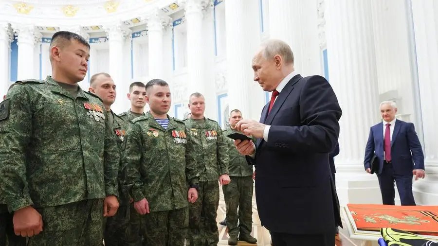 L’Europa non blocca l’export di armi a Putin, pur avendo imposto sanzioni
