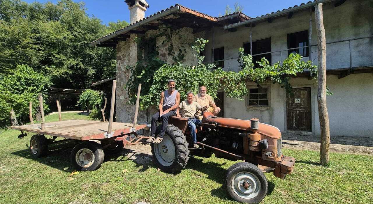 Cinquant’anni dopo il terremoto, i ragazzi del ’76 tornano sul trattore della memoria