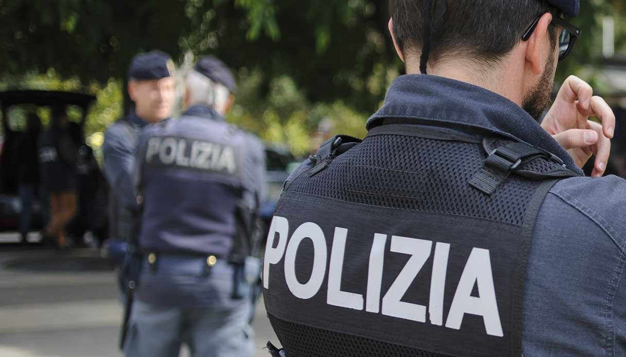 Arrestato latitante ‘ndranghetista a Reggio Calabria, 2 tonnellate di cocaina abbandonate in mare