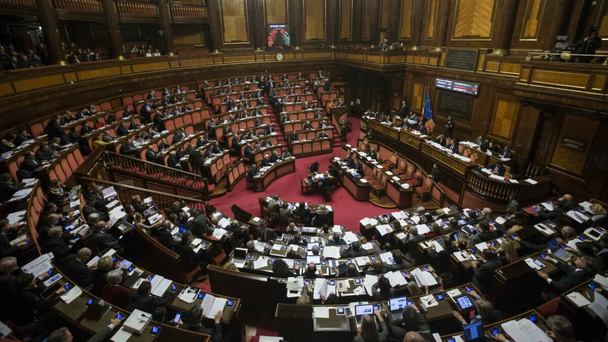 Vannacci supera Forza Italia e diventa quarto partito: frenata per Pd e Fratelli d’Italia