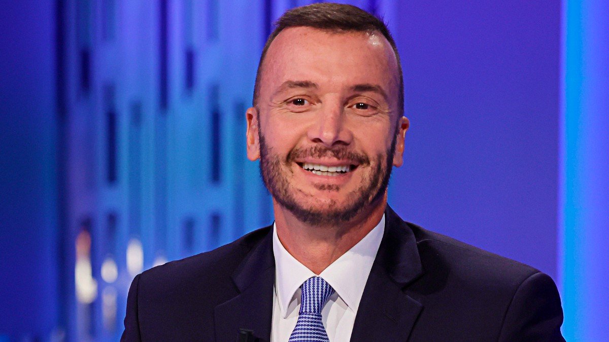 Tribunale condanna Dagospia per diffamazione: dovrà risarcire Rocco Casalino 75mila euro