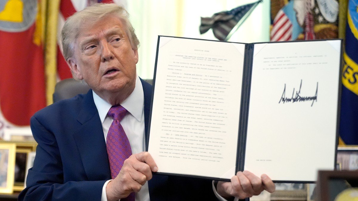 Trump cambia il nome del Lago Ontario in Lago d’America per sottolineare tensioni con il Canada