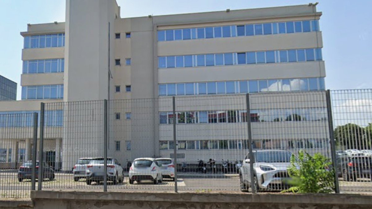 Una donna di 75 anni trovata carbonizzata a Napoli, figlia fermata per omicidio