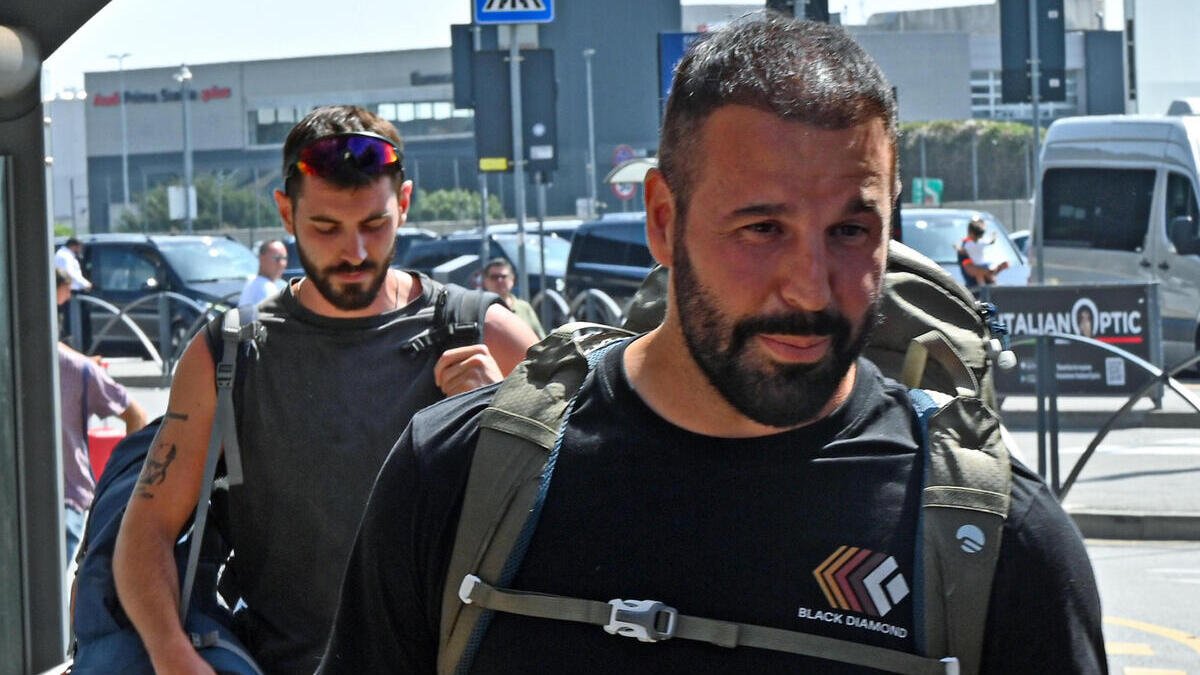 Escursionisti bresciani tornati in Italia: “Siamo sani e salvi, ma le persone sono ancora sotto il fango”