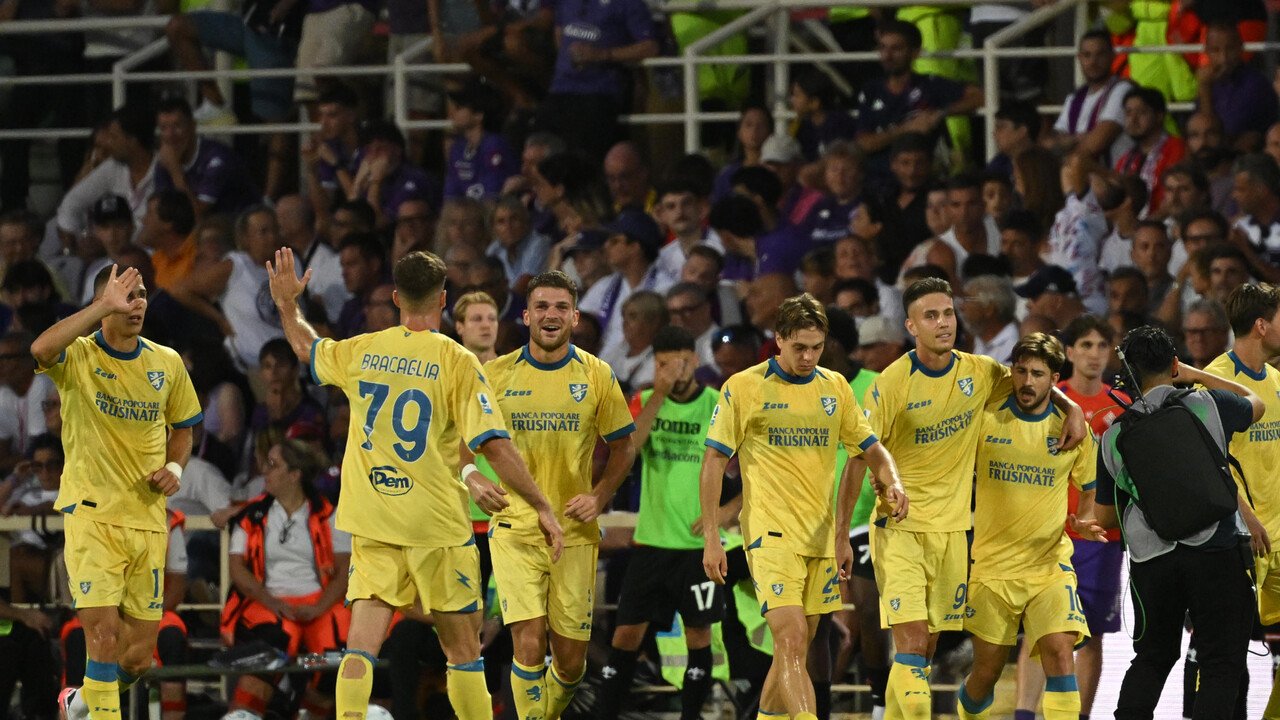 Fiorentina sconfitta 0-3 dal Frosinone, Raimondo segna due gol