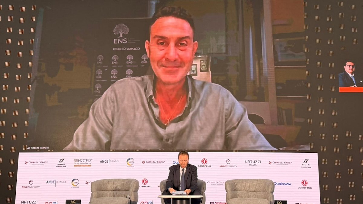 Vannacci attacca il centrodestra: «Ha tradito i valori». E punta a vincere alle suppletive