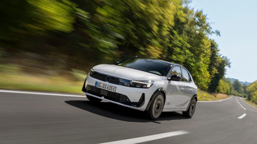 Opel Corsa GSE, la compatta elettrica con prestazioni da sportiva