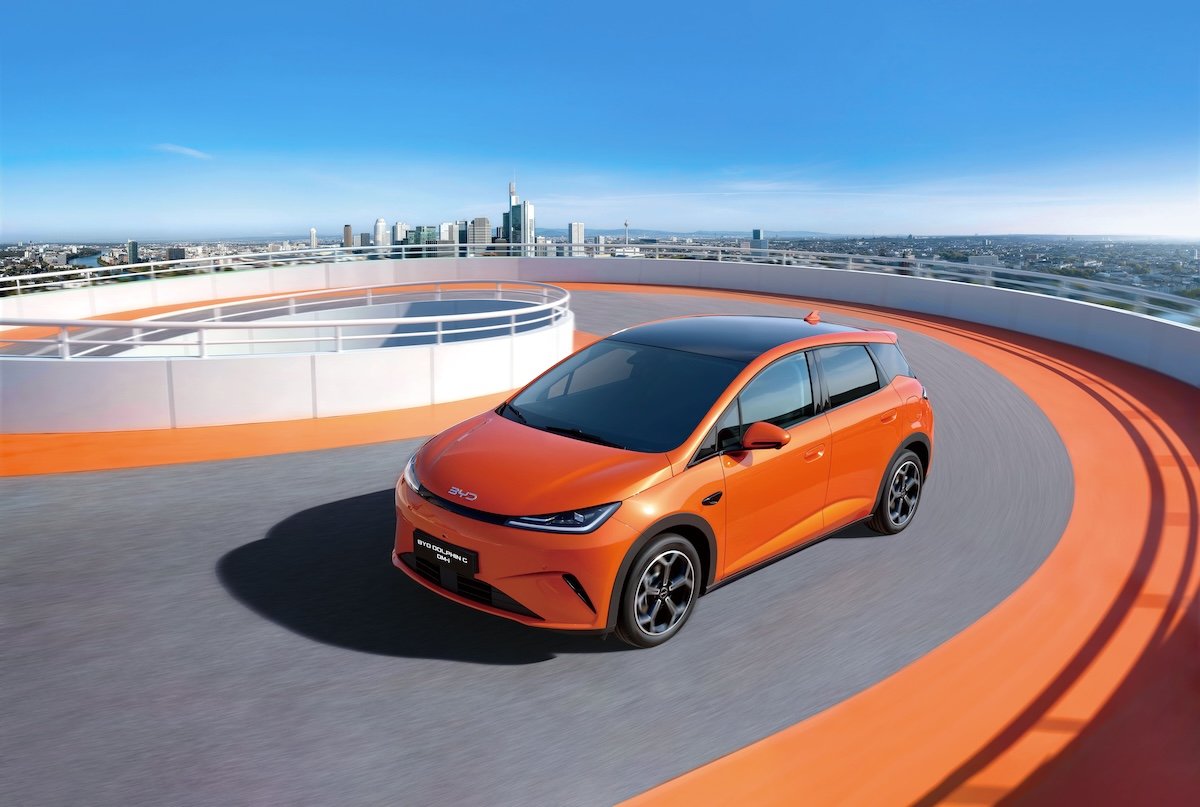 BYD cresce del 194,9% in Italia: quarta Top 10 consecutiva e espansione elettrica