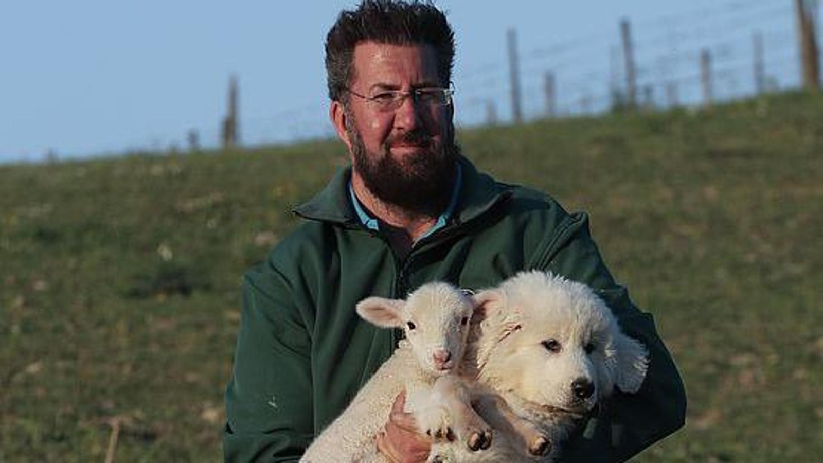 Dario Capogrosso, allevatore di cani anti-lupo: “Vado in Australia per bloccare il dingo”