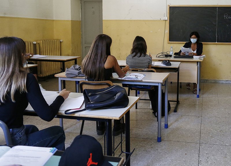 Caldo estremo e aule roventi: scuola in discussione, 20 milioni per condizionatori