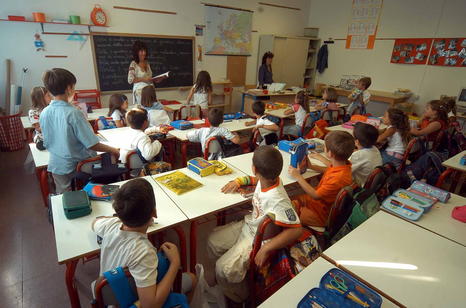 Climatizzatori nelle scuole, il sindaco di Bari denuncia: «I 20 milioni non bastano, servono 94»