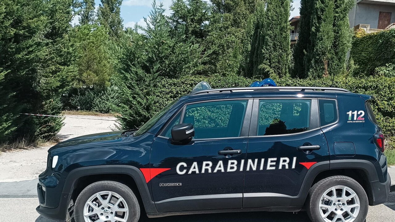 Tre morti in un’abitazione di Finale Ligure, tra le vittime un minorenne