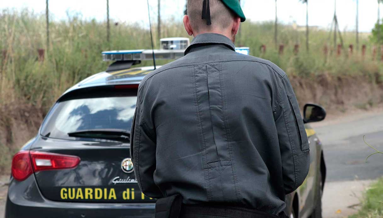 Napoli, sequestrati 7 milioni per distrazione di fondi pubblici e investimenti in Germania