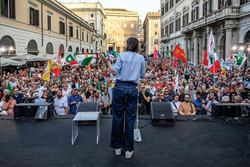 Elly Schlein: “Non faremo alla destra il favore di dividerci”