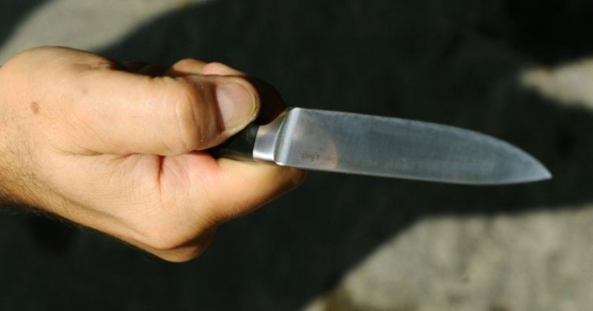 Padre, madre e figlia accoltellati a Ladispoli: al vaglio la posizione del quarto componente