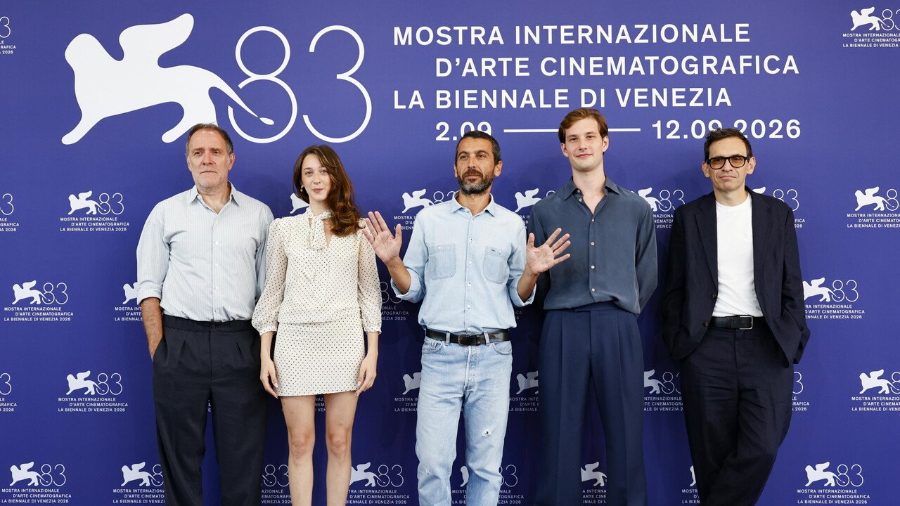 La città dei vivi e il destino di un 23enne: Venezia racconta cronaca nera e migranti