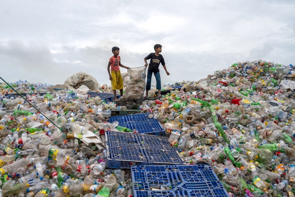 Gli scienziati chiedono un registro globale per la plastica