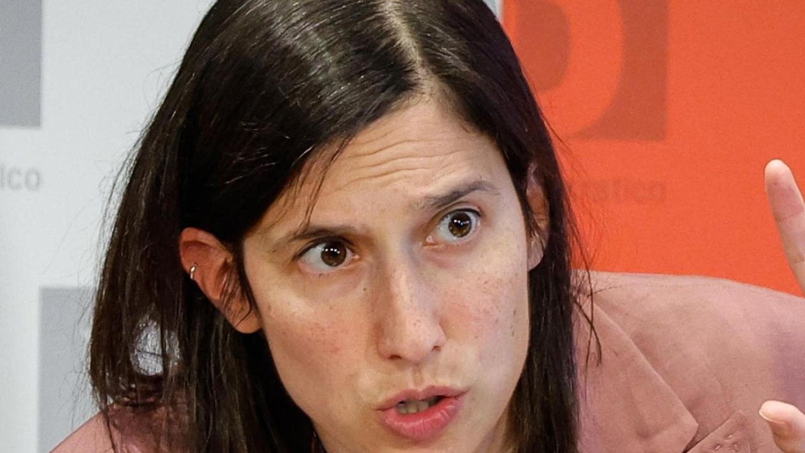 Il Campo largo sale sul palco di Avs, tensioni e critiche al governo Meloni