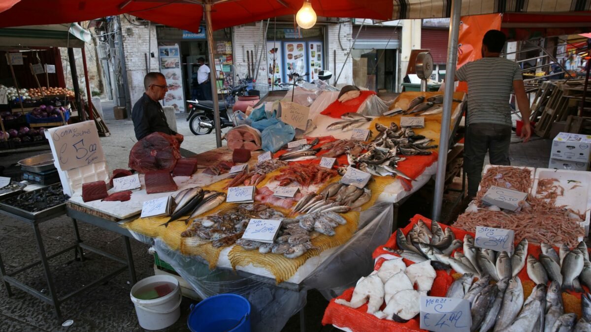 Nuovo mercato coperto di Ballarò, il Comune di Palermo sospende il bando. I commercianti sul piede di guerra