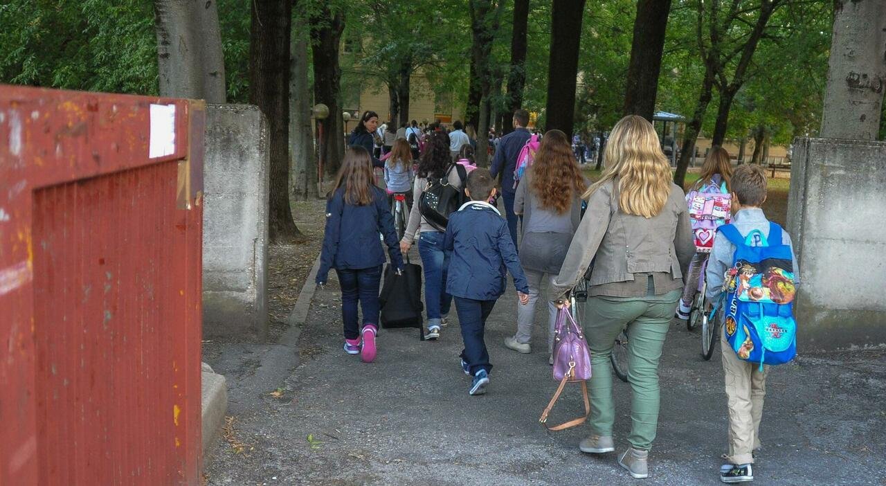 Scuola, 2mila posti vacanti: entra in gioco l’esercito dei supplenti