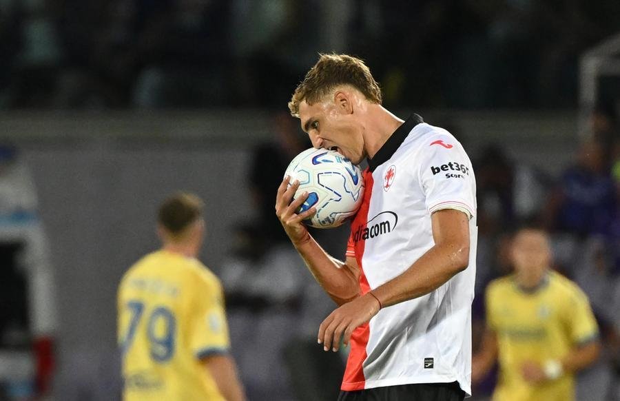 La Fiorentina torna al caos: Vanoli al comando dopo un mercato di svolta