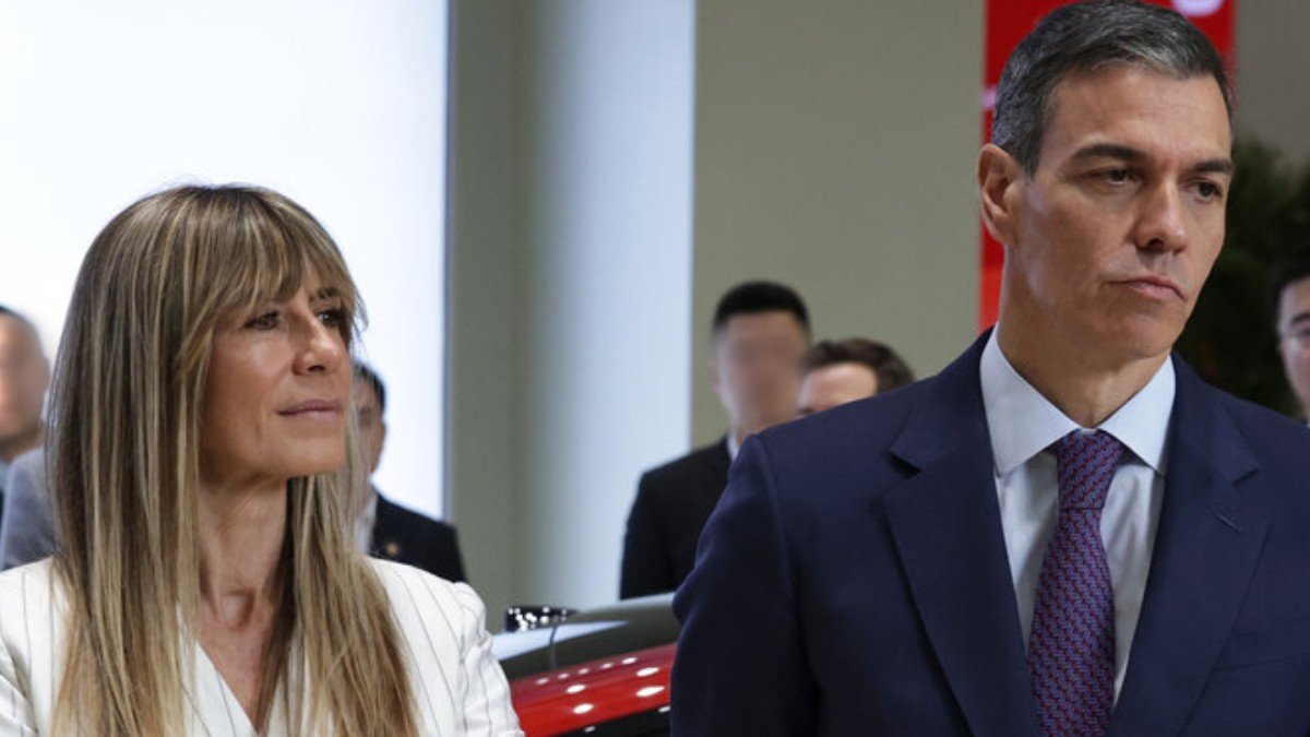 Begoña Gómez e Cristina Álvarez in udienza a Madrid: il processo per la moglie di Sánchez potrebbe iniziare