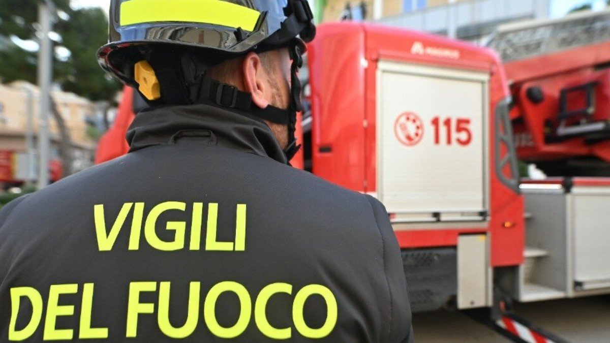 Crollo del balcone a Mazara del Vallo, morta la proprietaria. Tre famiglie evacuate