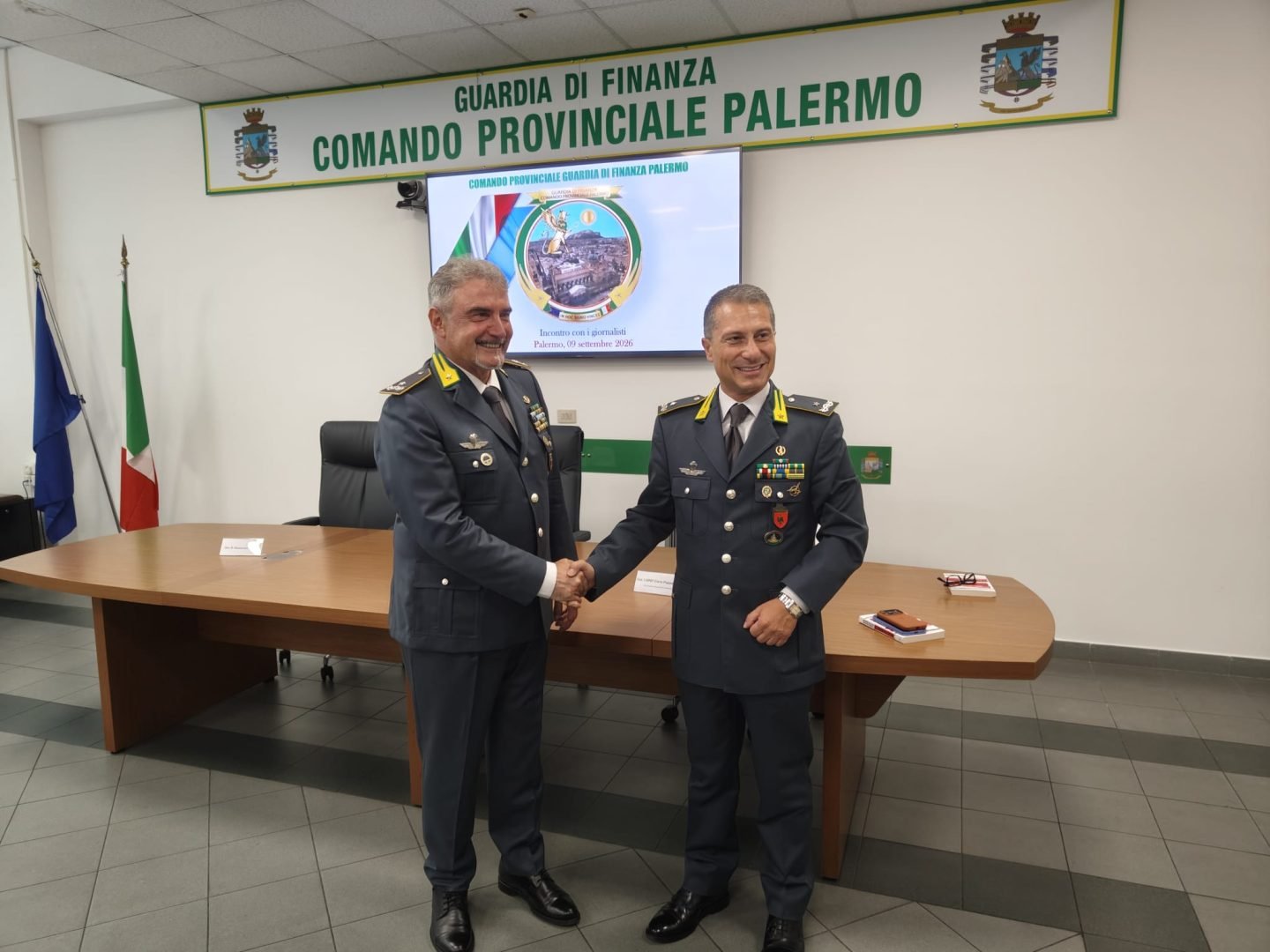 Nuovo comandante della Guardia di Finanza a Palermo: Langella sostituisce Napolitano in un contesto di operazioni antimafia