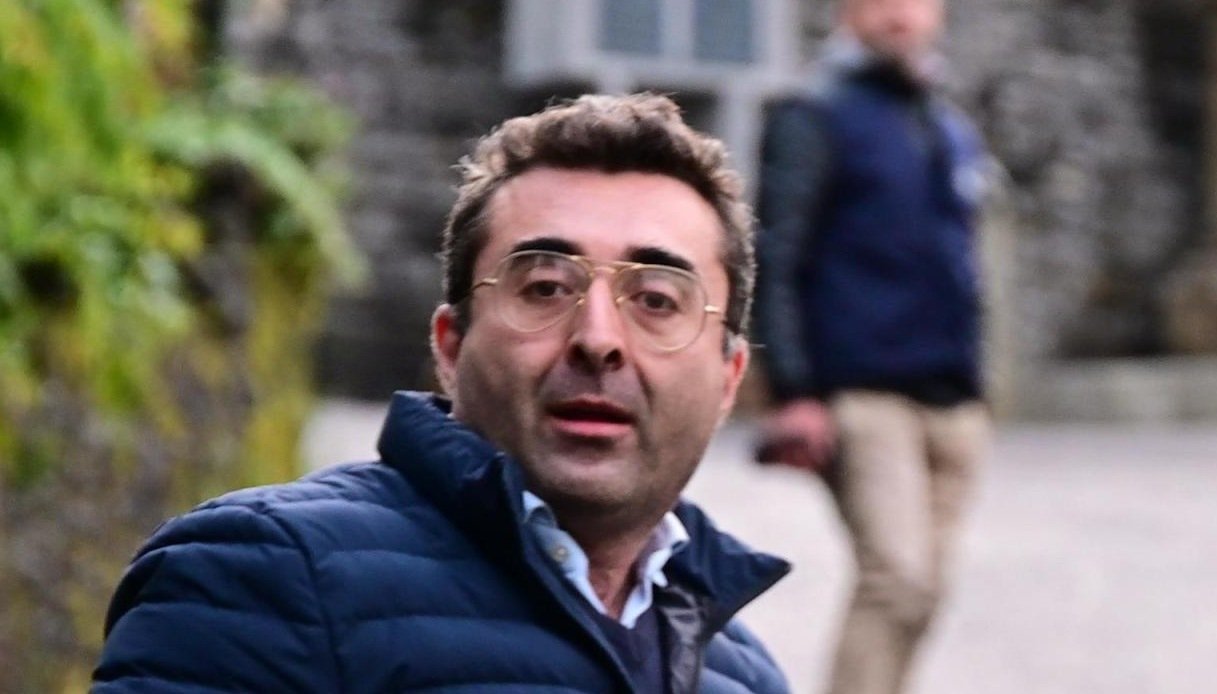 Francesco Dolci nega possesso coltello: “L’ha trovato una giornalista, non l’ho mai visto”