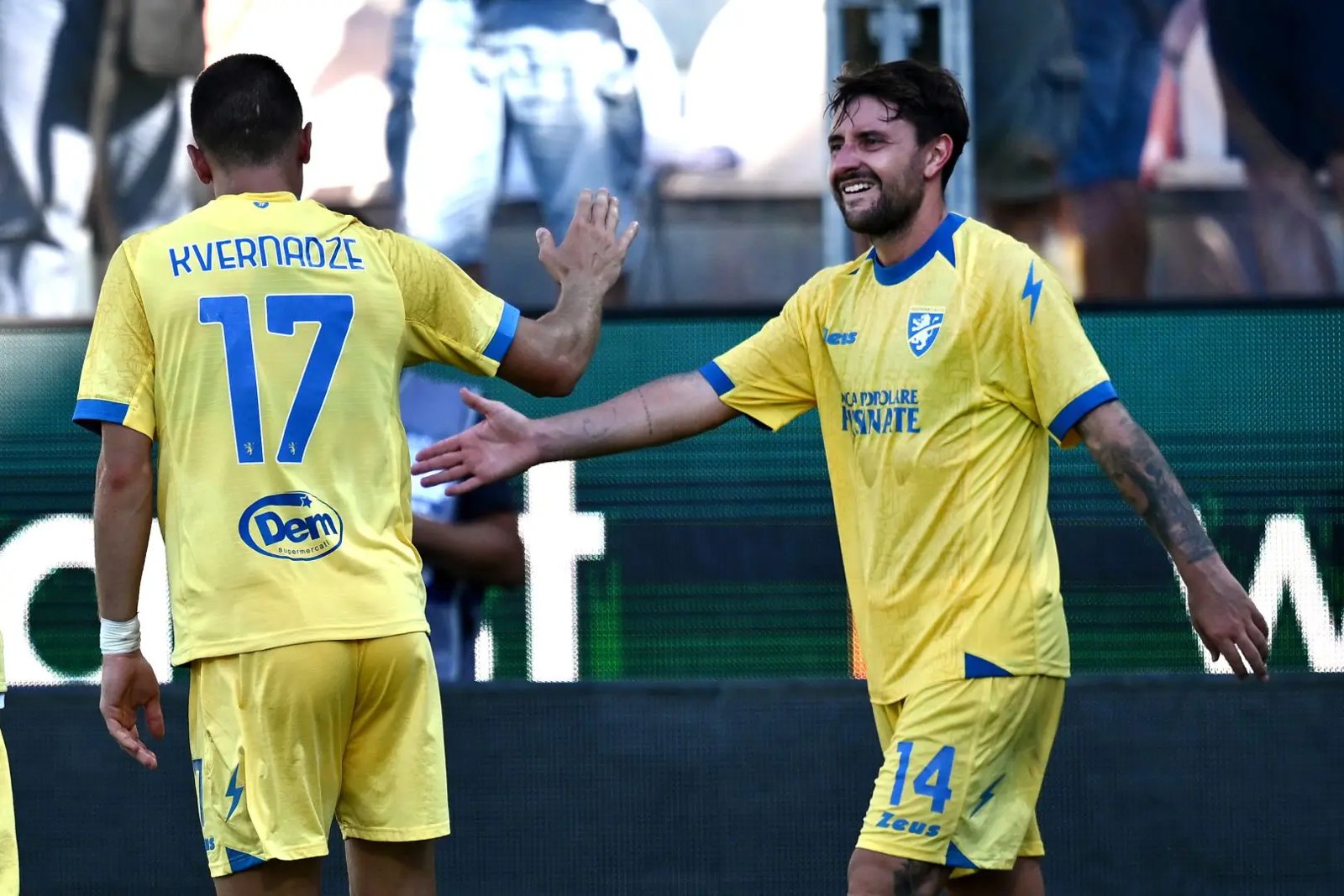 Genoa e Frosinone si scambiano il vantaggio, 1-1 al Ferraris