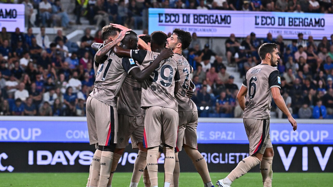 Cagliari batte l’Atalanta 2-1 a Bergamo, Maldini decide il match su rigore